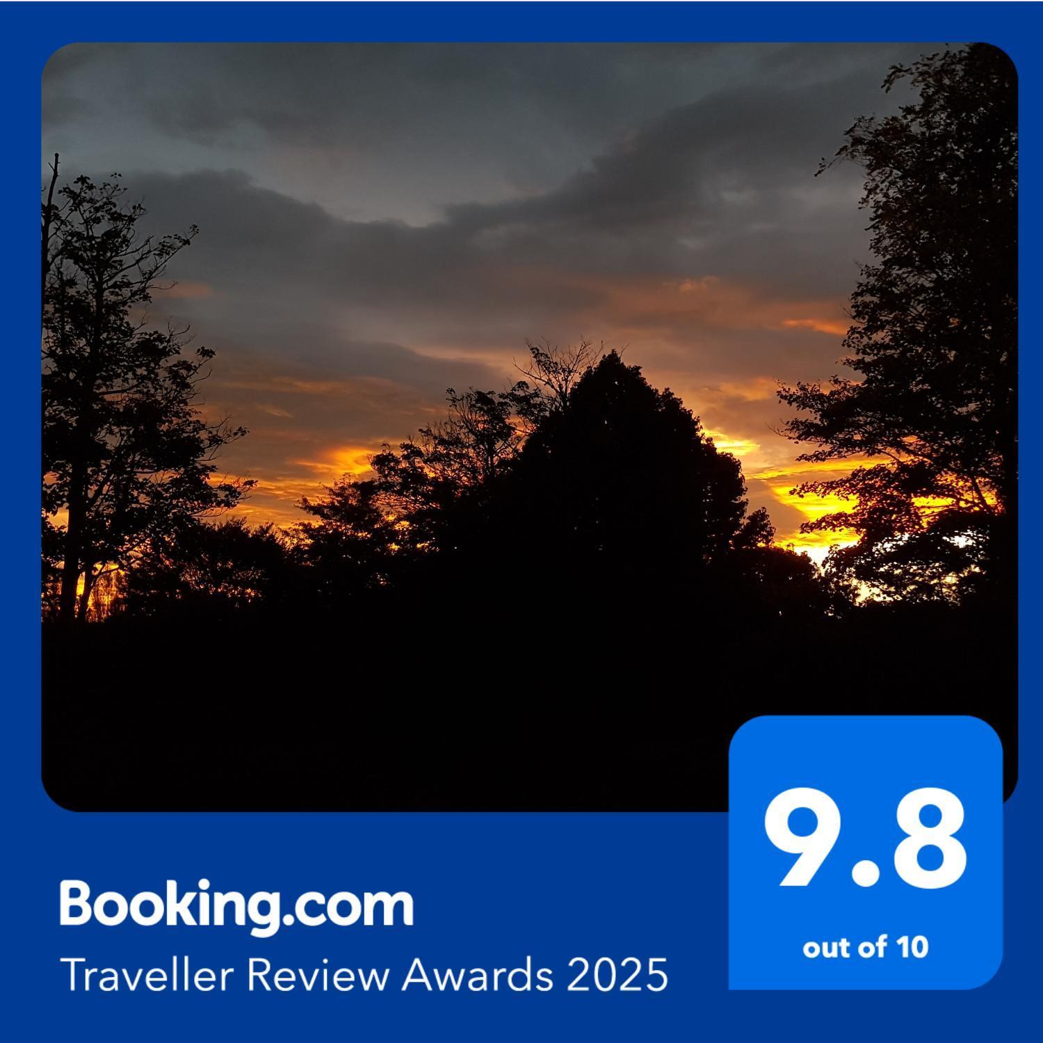 Rose & Stream Retreat Apartment Waikuku ภายนอก รูปภาพ